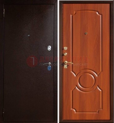 Темная железная дверь с порошковым напылением ДП-46 в Яхроме