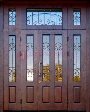 Парадная дверь с прямоугольными стеклянными вставками ДПР-5 для частного дома в Яхроме