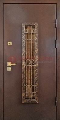 Металлическая дверь с порошковым напылением со стеклом и ковкой ДСК-110 в Твери