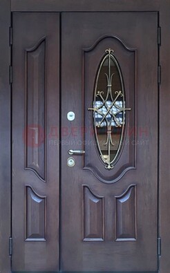 Темная металлическая дверь Винорит со стеклом и ковкой ДСК-239 в Яхроме