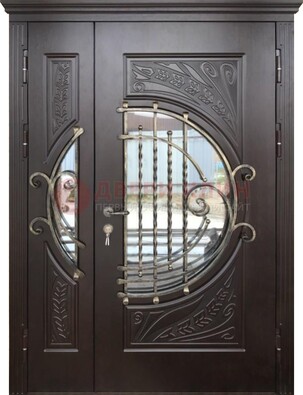 Темная стальная дверь Винорит стекло и ковка для коттеджа ДСК-273 в Сочи