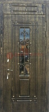 Зеленая входная дверь со стеклом и ковкой ДСК-67 в Яхроме