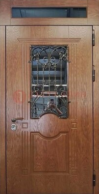 Металлическая входная дверь со стеклом и ковкой для дома ДСК-96 в Яхроме