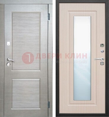 Светлая металлическая филенчатая дверь и МДФ Белый дуб с зеркалом ДЗ-104 в Перми